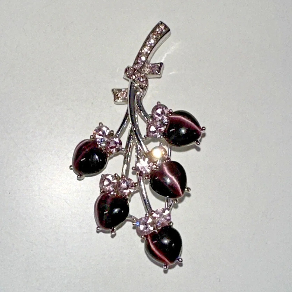 Vintage Cats Eye Brooch Lavender Rhinestones Floral Flower Buds February‎ EUC